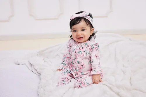 Vista 3 de Little Me baby-girls 2-piece Footie and Headband SetFootie