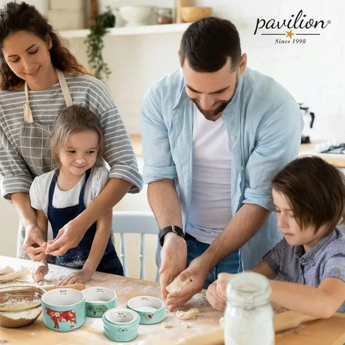 Vista 6 de Pavilion Gift Company - 'Live Simply Bee, Chicken, Pig, and Cow' - Juego de tazas medidoras de gres de 4 piezas, utensilios de cocina resistentes