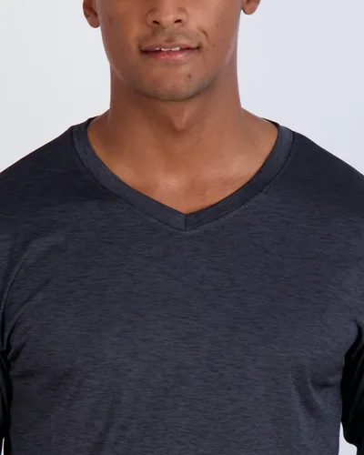 Vista 4 de Real Essentials Paquete de 4 camiseta deportiva de manga larga con cuello en V para hombre, de ajuste seco, para exteriores, UPF 50+