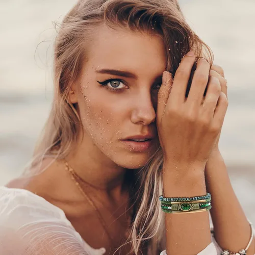 Vista 7 de Long tiantian Leather Wrap Bracelets Crystal Bead Bracelet Boho Cuff Stone Charm Bracelets with Clasp Multi-Layer Leather Cuff Bangle Jewelry Gifts