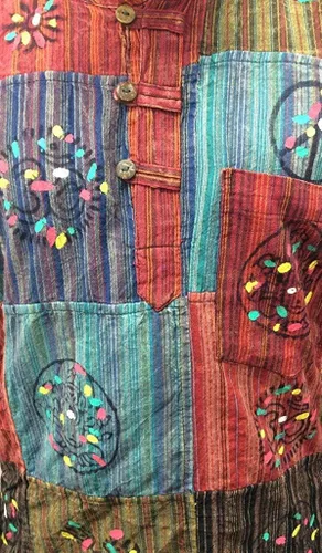 Vista 4 de Shopoholic Fashion Camisa hippie de rayas de patchwork para hombre, ropa bohemia hecha a mano del festival del verano