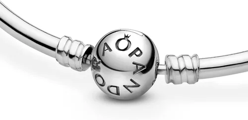 Vista 4 de PANDORA Pulsera Moments Charm con cierre Pandora