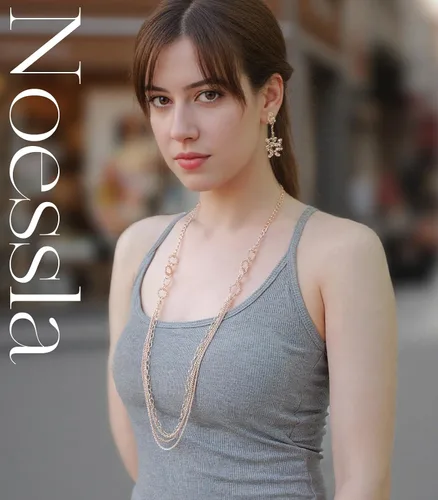 Vista 5 de Noessla Collares largos en capas para mujer, collar con cuentas de cristal, cadena de plata con caja de regalo, joyería