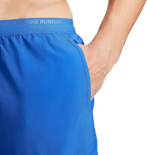 Vista 4 de Nike Stride Men's Dri-FIT 7" Brief-Lined Running Shorts