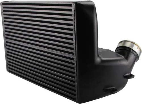 Vista 4 de Intercooler de competición de sintonización se adapta a los modelos BMW X5 o X6 de la serie E y la serie F