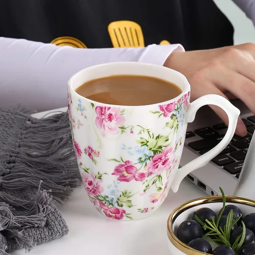 Vista 4 de Tazas de Café Lindas de 14oz para Mujeres Tazas Lindas Porcelana de Hueso Taza de Café Floral Tazas de Té para Mamá Mujeres Regalos de Cumpleaños