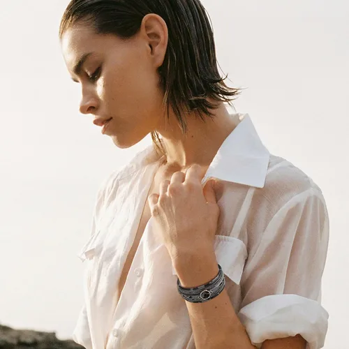 Vista 7 de Long tiantian Pulsera de leopardo para mujer, pulsera apilada con cierre multicapa de cuero bohemio con cristal de perla