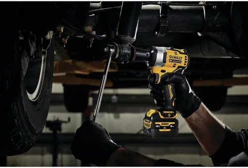 Vista 7 de DEWALT DCF901B XTREME 12V MAX* Llave de impacto inalámbrica de 1/2 pulgada sin escobillas (solo herramienta)