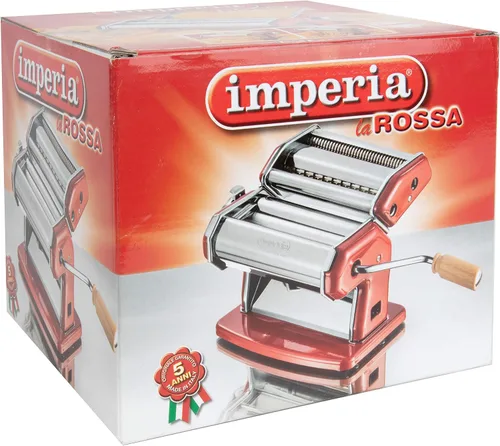 Vista 2 de Imperia Máquina para hacer pasta, color rojo, fabricada en Italia, construcción de acero resistente con esfera de fácil bloqueo, mango de agarre