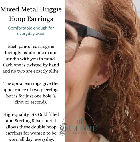 Vista 8 de Aretes Huggie PEQUEÑOS Hechos a Mano de Metal Mixto con Aro Retorcido, Doble Aro para Piercing Individual, Aretes de Plata de Ley y Oro, Ilusión