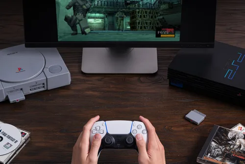 Vista 6 de 8Bitdo Bluetooth Retro Receiver for PS1 PS2 and Windows, Compatible with Xbox Series Controller, Xbox One Bluetooth Controller, Switch Pro and