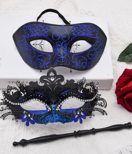 Vista 4 de SIQUK Máscaras de máscaras para parejas con palo, máscara veneciana de metal en un palo, máscara de disfraz de Halloween, máscara de Mardi Gras