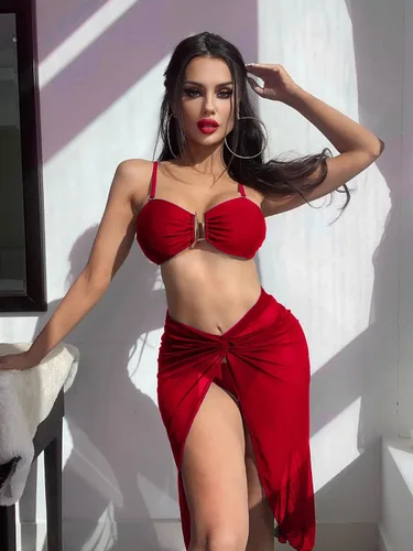 Vista 3 de OYOANGLE Conjunto de bikini de 3 piezas para mujer, traje de baño con alambre en V, falda de playa torcida