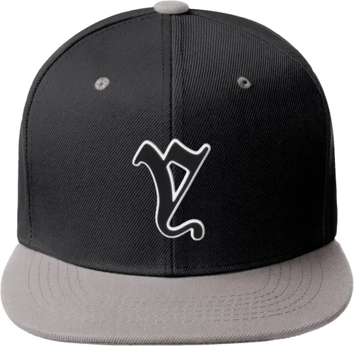 Vista 1679 de Daxton Gorra clásica con visera de billete plano con letras del alfabeto inglés antiguo de la A a la Z