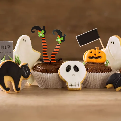 Vista 5 de 48 piezas de decoración de cupcakes de Halloween, patas de bruja, adornos para cupcakes, botas de bruja, palillos para tartas, accesorios