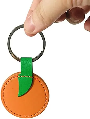 Vista 4 de MEILIZURL Llavero de cuero hecho a mano, accesorios de llavero lindos adornos de bolso para hombres, mujeres, amigos, regalo de cumpleaños