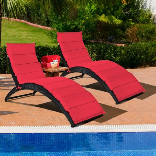 Vista 3 de COSTWAY 2 sillas plegables de ratán para exteriores, tumbona de mimbre para patio con cojín suave, soporte ergonómico, sillas portátiles de piscina