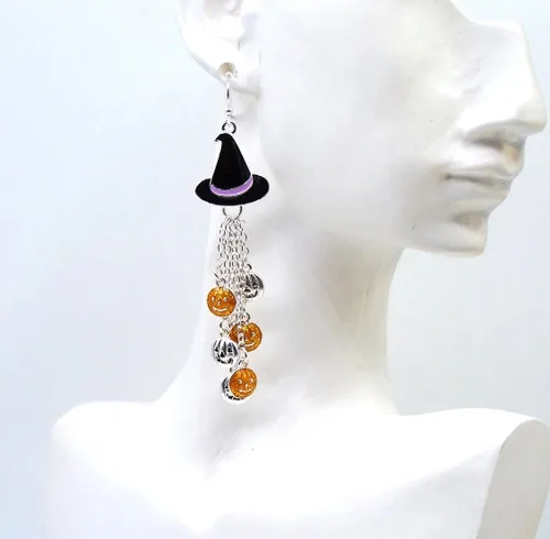 Vista 5 de Della's Designs Pendientes colgantes de sombrero de bruja de Halloween con calabazas colgantes, Zinc Zinc Joyeros Epoxi, No es una piedra preciosa
