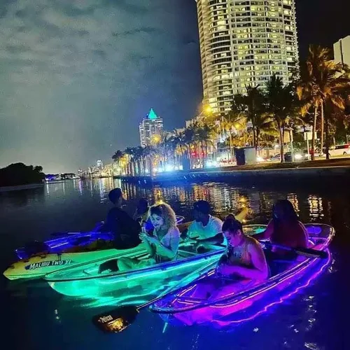 Vista 2 de Canoa transparente transparente para 2 personas de 11 pies para kayak con luces LED coloridas NUEVO