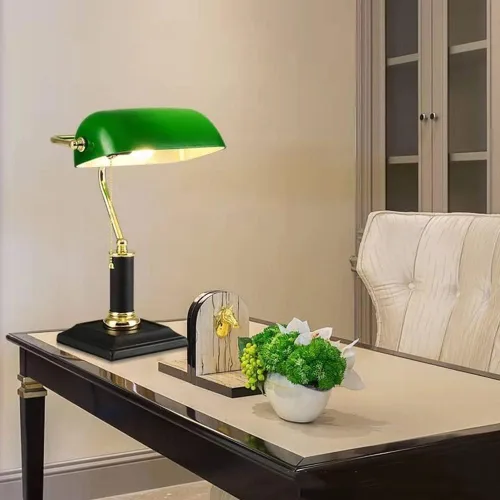 Vista 2 de Lámpara de escritorio con tirada en V, lámpara de mesa/mesita de noche, lámpara de banquero con pantalla de cristal verde, base negra e interruptor