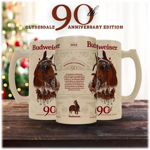 Vista 2 de Budweiser 2023 90th Anniversary Limited Edition Clydesdale Holiday Collectors Stein #44 - Taza de cerveza de cerámica para regalo de Navidad
