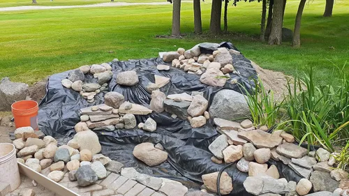 Vista 7 de Lifeguard - Revestimiento de estanque EPDM de 7.5 pies x 5 pies, revestimiento de goma de 45 mil para estanques al aire libre, cascadas, acuaponía