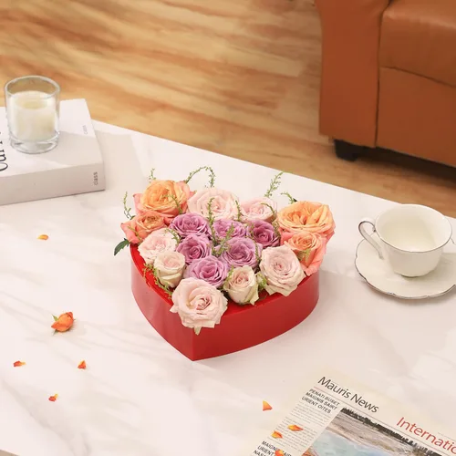Vista 6 de Florero de corazón, florero acrílico para mesa de comedor, jarrón decorativo para boda, jarrones estéticos para centro de mesa, jarrones de flores