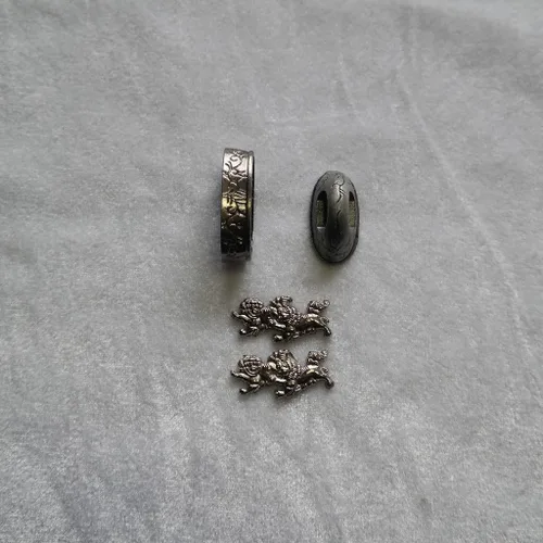 Vista 56 de Espada samurái japonesa KOSHIRAE – Fuchi Kashira Menuki 01-77