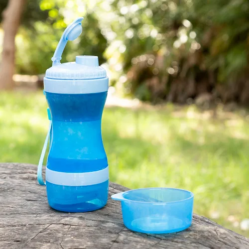Vista 6 de Botella con Depósito de Agua y Comida para Mascotas 2 en 1 Pettap InnovaGoods