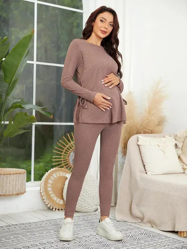 Vista 3 de OYOANGLE Conjunto de camiseta de maternidad con cuello redondo y nudo lateral para mujer