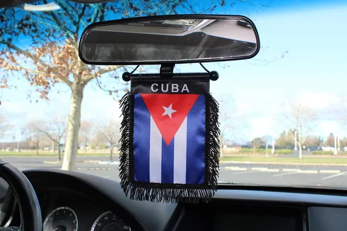 Vista 2 de Bandera de Cuba para su espejo retrovisor Bandera cubana para el coche