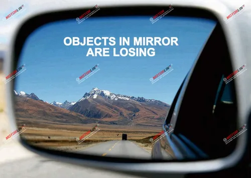 Vista 2 de 2 calcomanías de vinilo con texto en inglés «Objects in Mirror are Losing», 2 unidades, color blanco