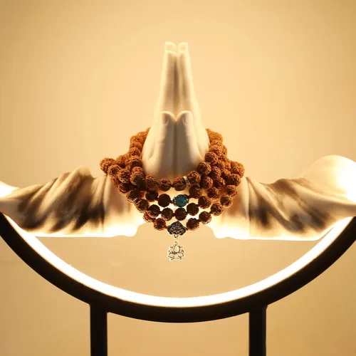 Vista 2 de Auténtico collar de cuentas Rudraksha Mala de 108 5 caras-Rudraksha adecuado para yoga, meditación y uso, sin productos químicos, cera y tratamiento