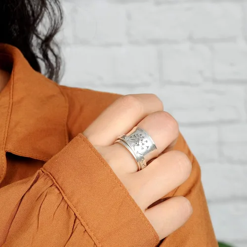 Vista 4 de Boho-Magic Anillo giratorio de plata de ley 925 para mujer, diseño de flor de diente de león para aliviar la ansiedad, banda ancha, Metal,
