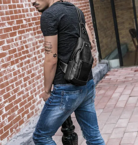 Vista 6 de Bolso bandolera pequeño de cuero para mujeres y hombres, bolsa cruzada, bolsa de pecho, mochila de viaje de hombro, resistente al agua, Negro