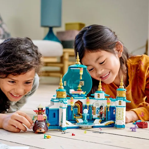 Vista 3 de LEGO Disney Raya and The Heart Palace 43181 Kit de construcción de juguetes imaginativos; es un regalo único de Disney para niños que aman