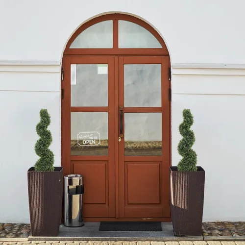 Vista 8 de THE BLOOM TIMES Juego de 2 árboles topiarios artificiales en espiral de 3 pies para exteriores, plantas de boj falsas de 36" para exteriores - Árbol