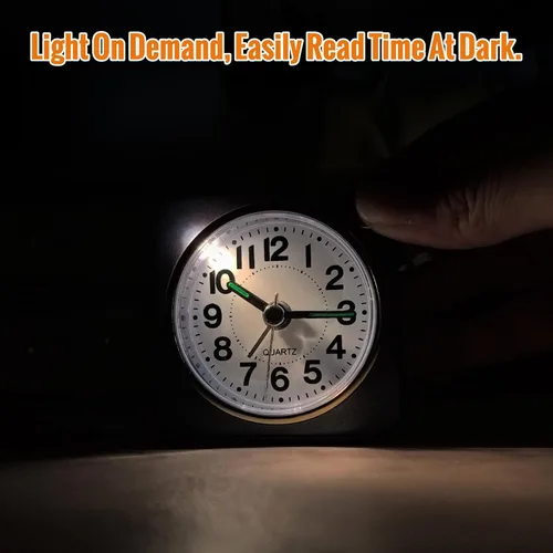 Vista 5 de Lamisola Mini reloj despertador de viaje, reloj despertador analógico de batería pequeña, relojes de mesita de noche para dormitorios, decoración