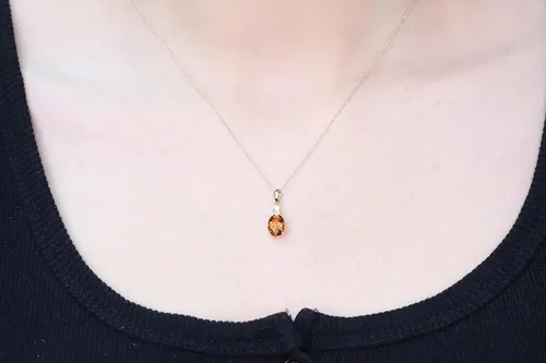 Vista 5 de Gin & Grace Dije de ópalo de fuego mexicano natural de oro amarillo de 14 quilates con diamantes para mujer Ópalo de fuego con forma de ópalo