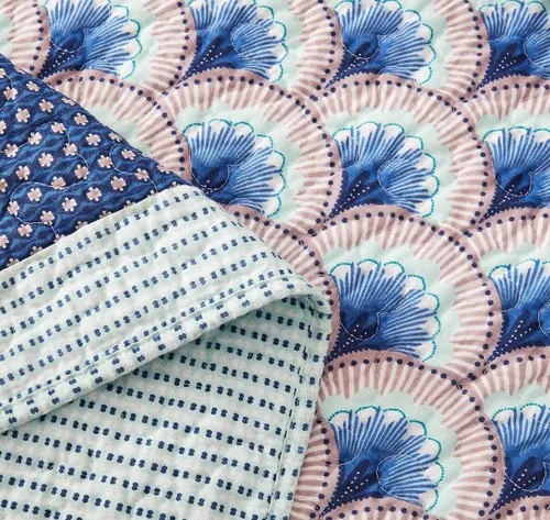 Vista 6 de DaDa Juego de cama con dos fundas de almohada cuadradas de algodón con simulación del mosaico de un claro de bosque encantado - rodeada
