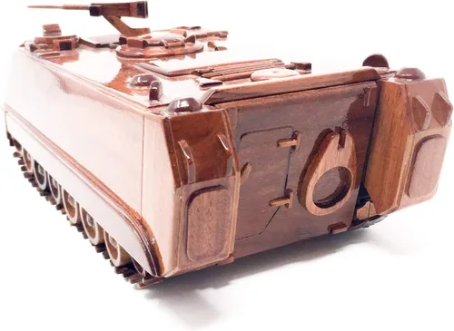 Vista 4 de M113 APC - Modelo de madera maciza hecha a mano con acabado de alto brillo