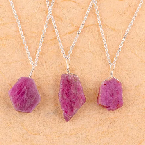 Vista 3 de Collar de rubí crudo, collar chapado en plata, cristal de piedras preciosas ásperas, piedra curativa, piedra natal de julio, capas, novia, regalo