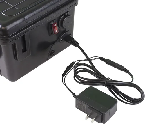 Vista 2 de Yak-Power YP-BBK Power Pack Caja de batería, solución de batería para kayak Caja de batería sellada de 12 V, salida SAE Plug-and-Play, compatible