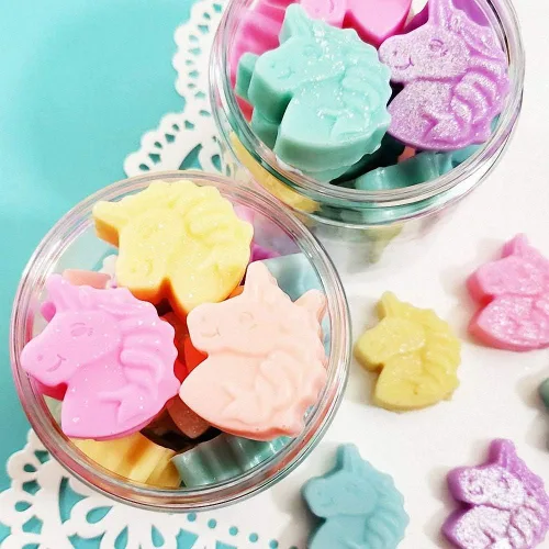 Vista 4 de Fewo Molde de silicona antiadherente con forma de unicornio de 6 cavidades, para tartas de fiesta, jabones, bombas de baño, chupitos de gelatina