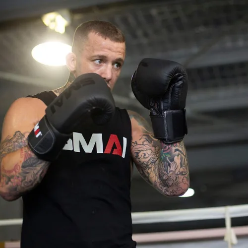 Vista 4 de SMAI Elite85 - Guantes de boxeo de cuero más envolturas de boxeo negras de 180 pulgadas, guantes de boxeo de competición hechos para sparring