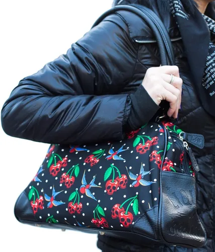 Vista 2 de Cherry Skulls & Swallows Rockabilly Tattoo Polka Dot Bolso gótico, Negro