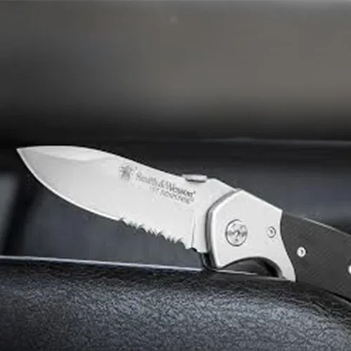 Vista 4 de Smith & Wesson SWFRS 8in High Carbon S.S. Folding Knife