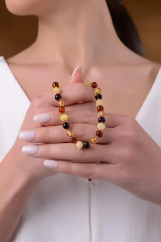 Vista 40 de Amber Necklace for Women - HandMade Baltic Jewelry for Adult - 18 inch - 100% Genuine