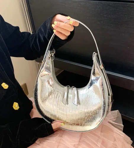 Vista 2 de Bolso Hobo para mujer, bolso de plata Y2k, brillante de noche, embrague brillante, para axilas, bolso de hombro de piel sintética
