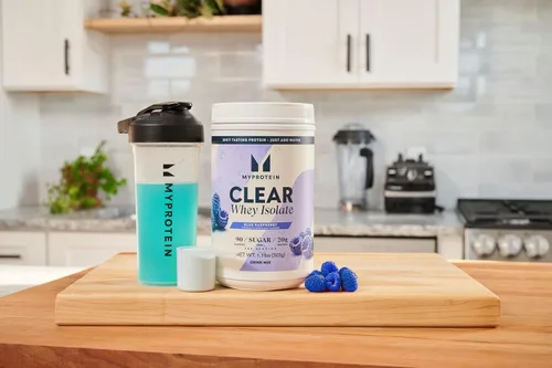 Vista 4 de Myprotein Polvo de Proteína Aislada de Suero Claro, 20 Porciones (0.5kg) Sabor Frambuesa Azul, 20g de Proteína por Porción, Mezcla de Bebida